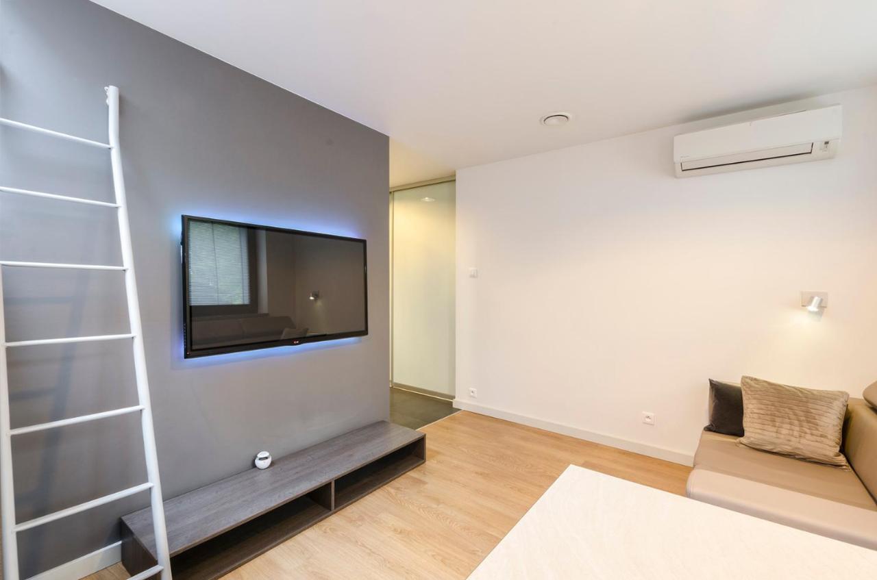 Lupoapartments Kosynierow Klimatyzacja Dostep Na Kod Łódź Eksteriør billede